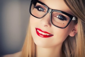 altavista-uruguay-lentes-graduadas-maquillaje-salud-visual-vision-opitcas-oftalmologia-5